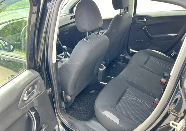 Peugeot 208 cena 23900 przebieg: 82794, rok produkcji 2012 z Warszawa małe 92
